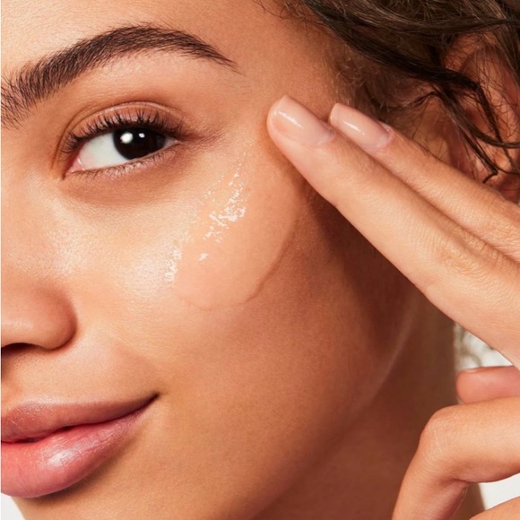 E.L.F. COSMETICS Power Grip Primer 4% NIACINAMIDE - Picture 4 of 6